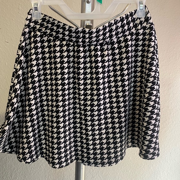 Flare Skirt 💕 - Picture 5 of 9